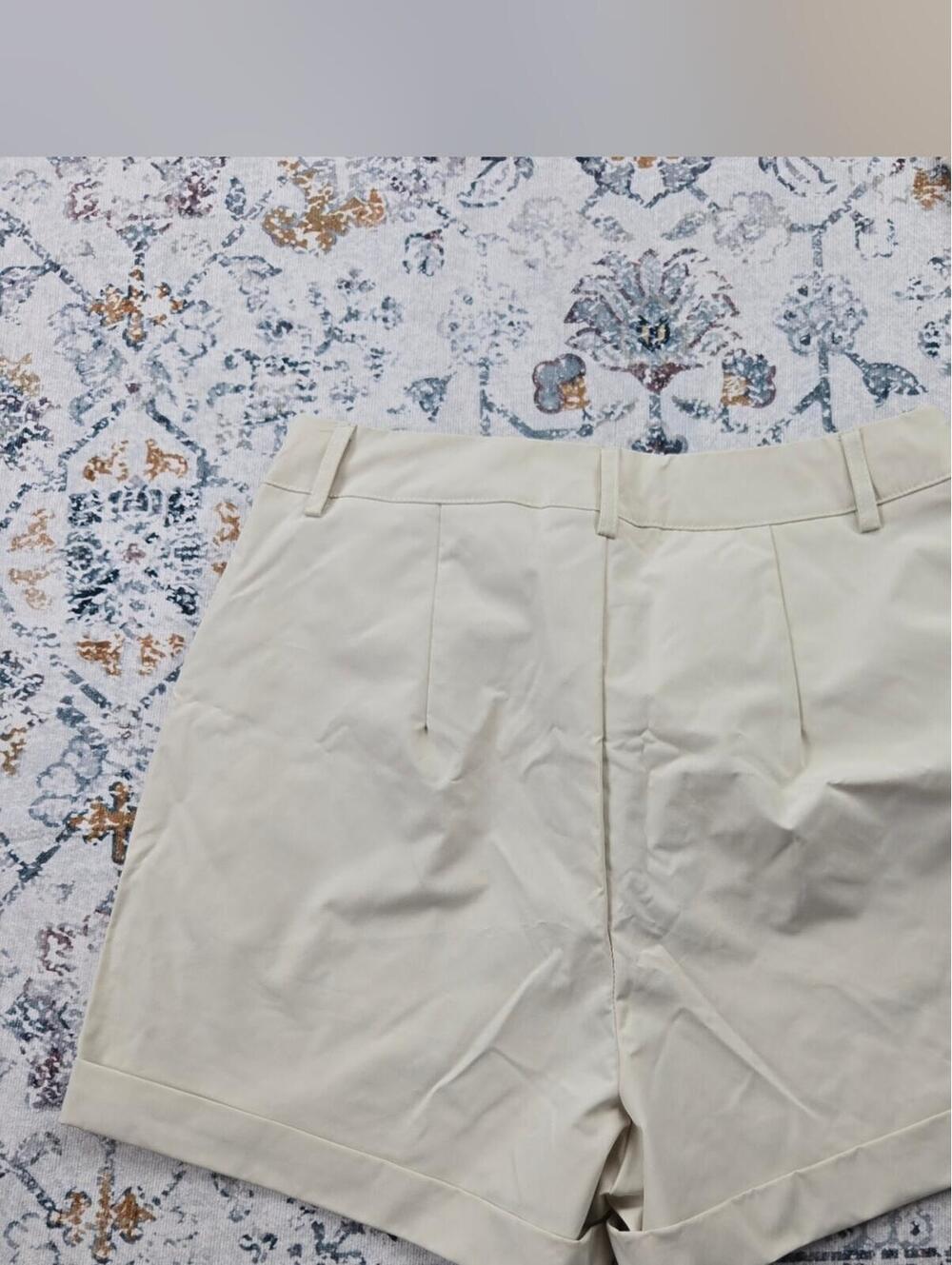 Shein High Rise Shorts Medium - Picture 5 of 7